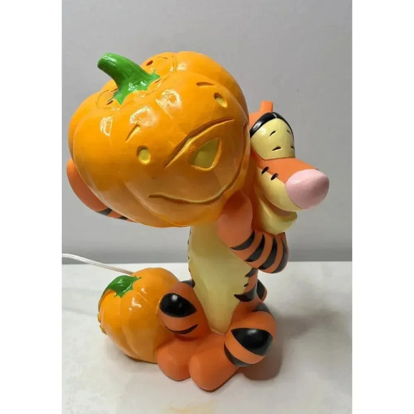 Disney 2000 Winnie the Pooh Tigger Halloween Light Up 14" Blow Mold Pumpkin